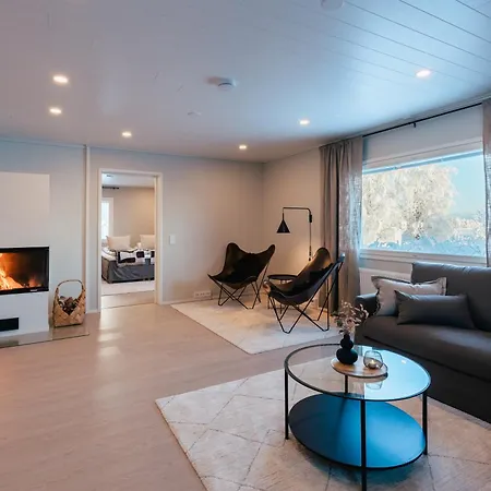 Villa Arctic Circle Homes, Lapland Lakeside *